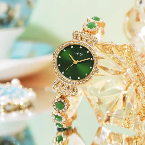 GEDI Luxury Vintage Women Quartz Watch Emerald Look Jadeite Bracelet Rhinestone Inlaid Waterproof Alloy Ladies Wristwatch