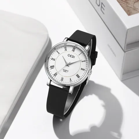 Mode Wasserdichte Quarzuhr Für Damen Herren Römische Ziffern Zifferblatt Minimalistische Legierung Gehäuse Silikon Armband Paar Armbanduhr