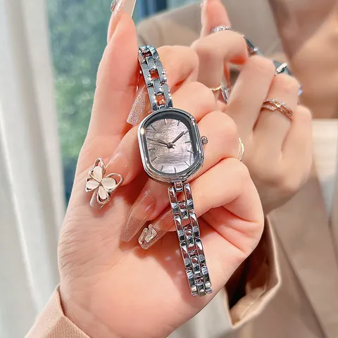 Fashion Oval Women Quartz Watch With Mother Of Pearl Dial Alloy Bracelet Jewelry Buckle Elegant Minimalist Ladies Wristwatch