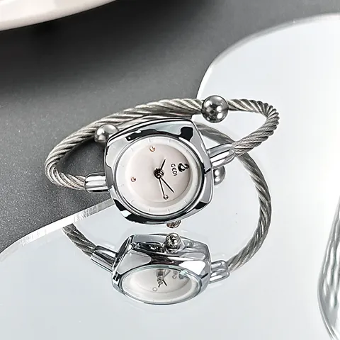 Luxus Damen Armreif Uhr Quadratisches Zifferblatt Stahlkabel Armband Quarzuhr Wasserdicht Mode Elegant Damen Armbanduhr Geschenk