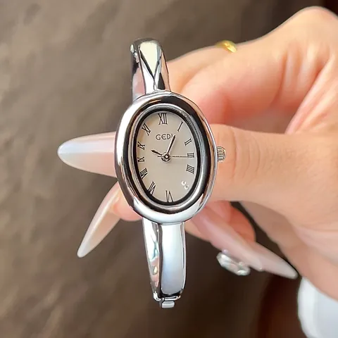 Vintage Damen Armreif Uhr Luxus Silber Gold Legierung Quarzuhr Römische Ziffern Strass Elegante Schmuck Uhr Tägliche Handgelenk Deko