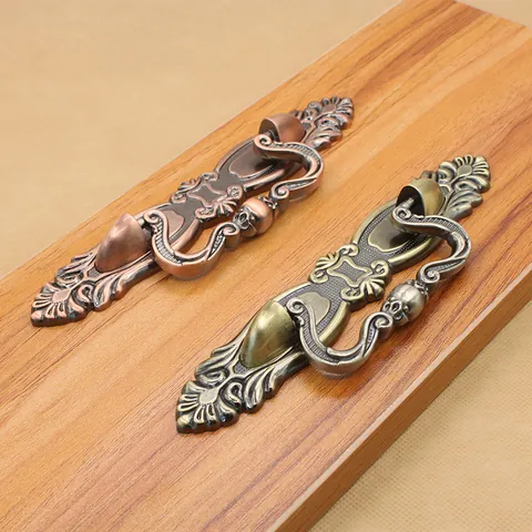 Vintage European Zinc Alloy Cabinet Drawer Handle Antique Bronze Red Copper Baroque Skull Furniture Pull Hardware Pulls