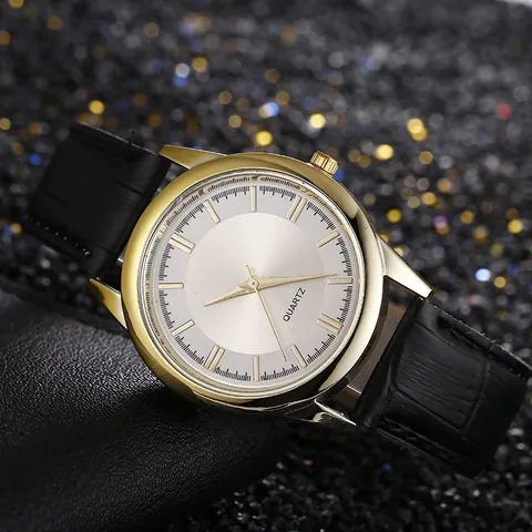 Orologio al Quarzo da Uomo Business Quadrante Analogico Minimalista Cinturino in Pelle Cassa in Lega Orologio da Polso alla Moda per Ufficio Regalo Quotidiano