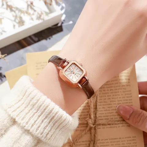 Reloj de Cuarzo Cuadrado Vintage para Mujer Simple Moda Reloj de Pulsera Casual Con Correa de Cuero Sintético Caja de Aleación de Oro Rosa Regalo para Estudiante Femenina