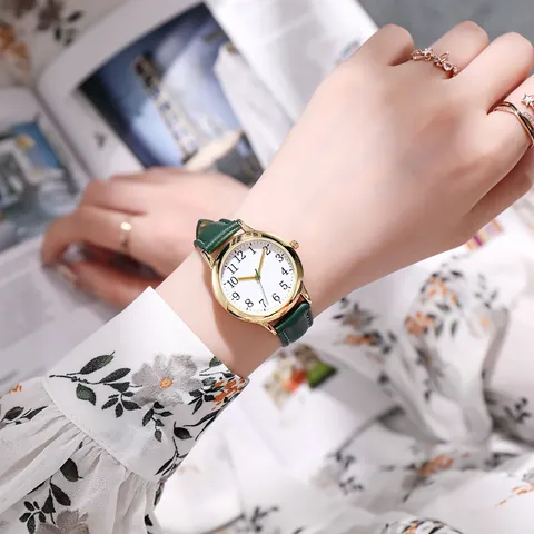 Damen Minimalistische Quarzuhr Rundes Analoges Zifferblatt Legierungsgehäuse Retro Kunstlederarmband Lässige Armbanduhr Modeaccessoire