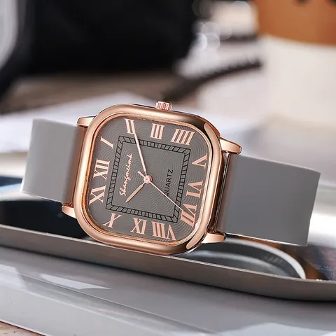 Dames Quartz Horloge Vierkante Roségouden Kast Romeinse Cijfers Siliconen Band Vintage Mode Elegant Polshorloge