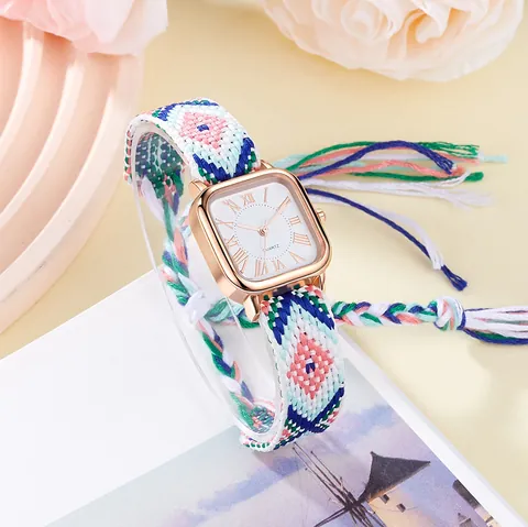 Damen Retro Quadratisch Quarzuhr Bohemian Bunte Geflochtene Seil Armband Legierung Gehäuse Ethnischen Stil Mode Armbanduhr