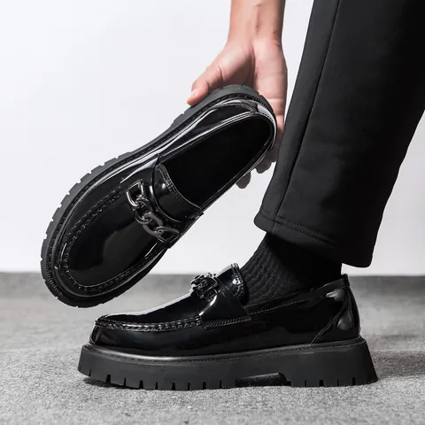 Men's Thick Sole Patent Leather Loafers Metal Chain Slip-On Height Increasing Casual British Style Office Dress Shoes