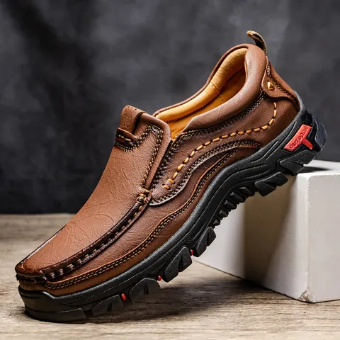 Men's Outdoor Casual Shoes Microfiber Leather Slip-On Loafers Wear-Resistant Non-Slip Rubber Sole Hand-Stitched Leisure Footwear