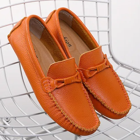 Men's Casual Loafers Top Layer Cowhide Leather Driving Shoes Hand-Stitched Breathable Slip-On Moccasins Flat Fashion Footwear