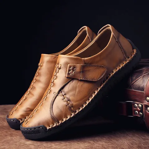 Men's Cowhide Leather Casual Loafers Hand-Stitched Slip-On British Style Flat Shoes Yellow Brown Red Brown Black Men Shoes