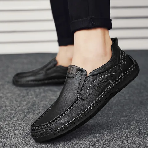 Men's Casual Split Cowhide Leather Loafers Manual Stitching Breathable Slip-On Outdoor Rubber Sole Walking Shoes