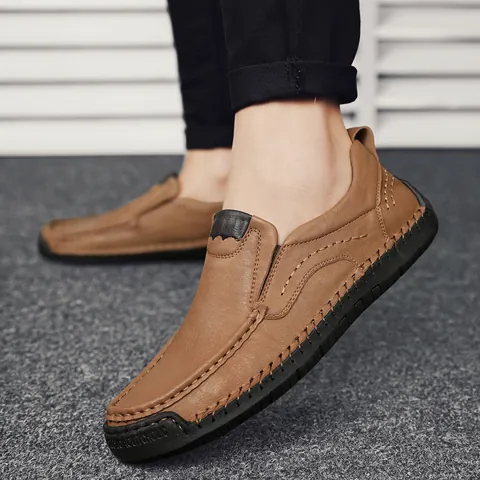 Men's Casual Split Cowhide Leather Loafers Manual Stitching Breathable Slip-On Outdoor Rubber Sole Walking Shoes