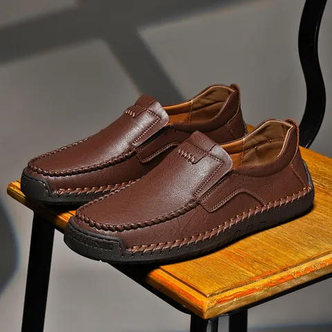 Men Casual Cowhide Leather Loafers Slip-on Driving Shoes Breathable Hand-stitched Rubber Sole Business Casual Footwear Big Size