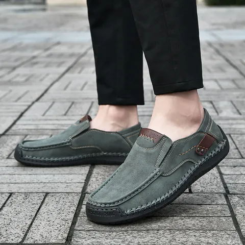 Men's Casual Slip-on Loafers Microfiber Leather Driving Shoes With Manual Stitching Rivet Decor Non-slip Rubber Sole Flats