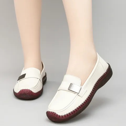 Women Soft Cowhide Loafers Flat Non-Slip Casual Slip-On Shoes With Metal Buckle Round Toe Hand Stitched Moccasins Footwear