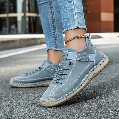 Women's Casual Hand Stitched Flat Shoes Microfiber Leather Soft Sole Beef Tendon Bottom Loafers Retro Mom Shoes Outdoor Walking Sneakers