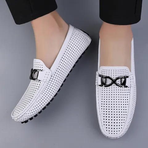 Mocassini da Uomo Estivi Traspiranti in Pelle Intagliata Scarpe Doudou con Fibbia in Metallo Scarpe da Guida Casual Perforate