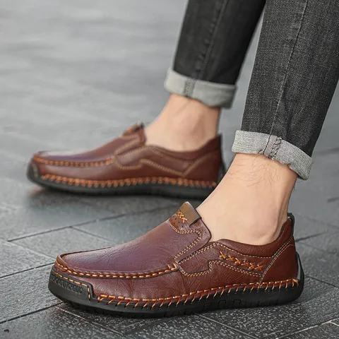 Men's Casual PU Leather Loafers British Style Hand-Stitched Driving Shoes Slip-On Breathable Moccasins Comfortable Walking Footwear