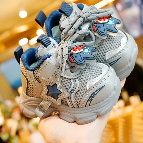 Baby Sneakers Breathable Mesh First Walkers Non-Slip Soft Sole Infant Toddler Shoes Star Cartoon Design Casual Sporty