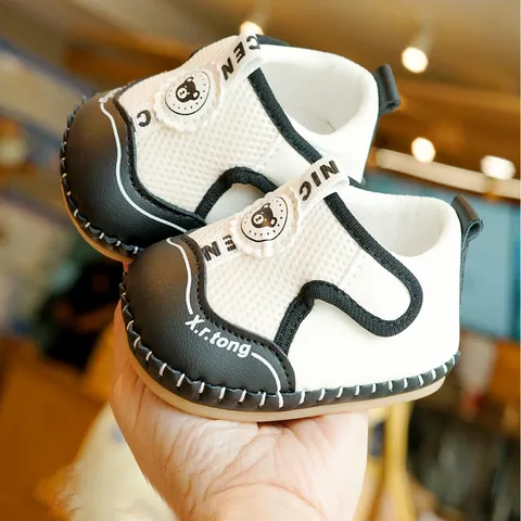 Baby Prewalker Shoes Breathable Mesh Synthetic Leather Soft Sole Non-slip Athletic Toddler First Walker Shoes With Bear Decor
