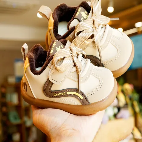 Winter Baby Walking Shoes Thick Faux Fur Lined Non-Slip Soft Sole Infant Toddler Warm Sneakers Magic Tape Casual Footwear
