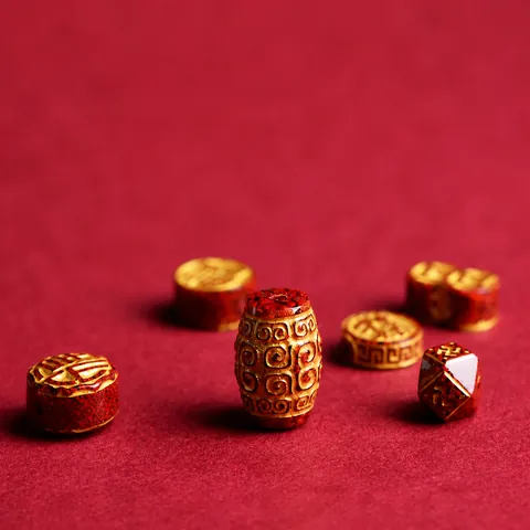 Perline di Cinabro Rosso Stile Cinese Oro Motivo Auspicioso Carattere Fu Ciondoli Moneta Fai da Te Accessori Gioielli Bracciale Collana Componenti