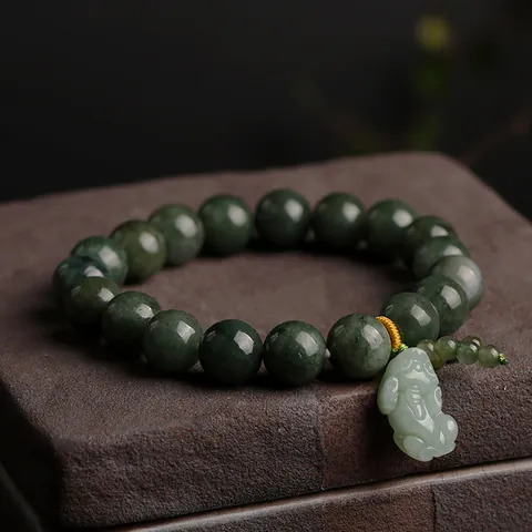 Natural Green Jadeite Jade Beaded Bracelet With Carved Pixiu Charm Lucky Amulet Vintage Chinese Style Handmade Jewelry For Men Women