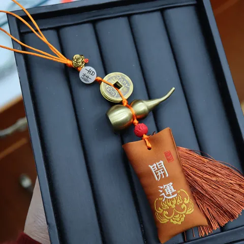 Vintage Chinese Style Brass Gourd Car Hanging Ornament With Embroidered Sachet Tassel Good Luck Feng Shui Pendant For Home Decor Gift
