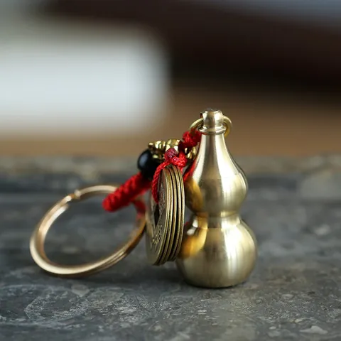 Chinese Vintage Brass Gourd Keychain With Wu Di Coins Cinnabar Pixiu Pendant For Men Women Car Bag Key Ring Decoration
