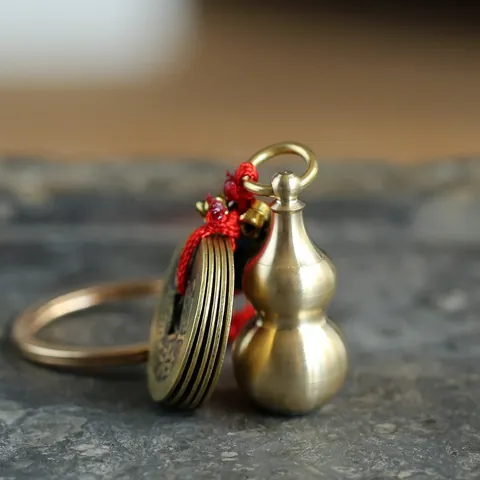 Chinese Vintage Brass Gourd Keychain With Wu Di Coins Cinnabar Pixiu Pendant For Men Women Car Bag Key Ring Decoration