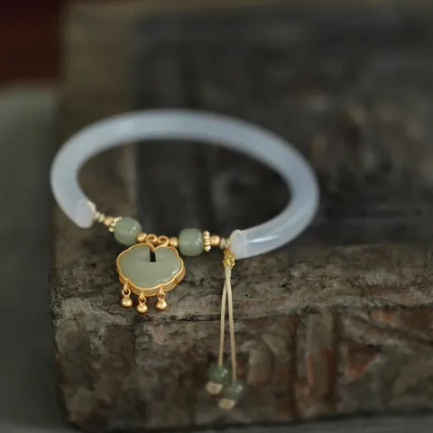 Vintage Chinese Style White Chalcedony Nephrite Jade Ruyi Lock Bracelet 925 Sterling Silver Gold Plated Jewelry For Women
