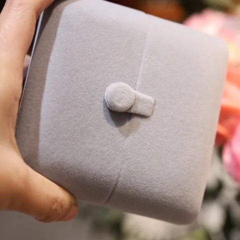 Vintage Velvet Jewelry Box With Rounded Corners For Necklace Bracelet Ring Storage High Grade Gift Packaging Box Senior Gray