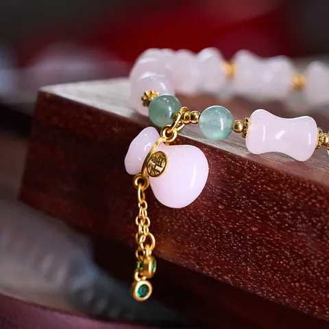 Chinese Vintage Gold Silk Jade Tianshan Green Bamboo Beaded Bracelet For Women Alloy Lucky Gourd Money Bag Pendant Bracelet Jewelry Gift