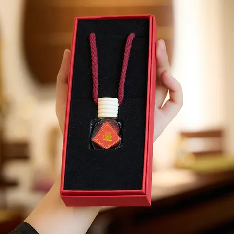 Vintage Cinnabar Wish Bottle Car Hanging Decoration Glass Ornament With Wood Cap Red Woven Rope Auspicious Pattern In Gift Box