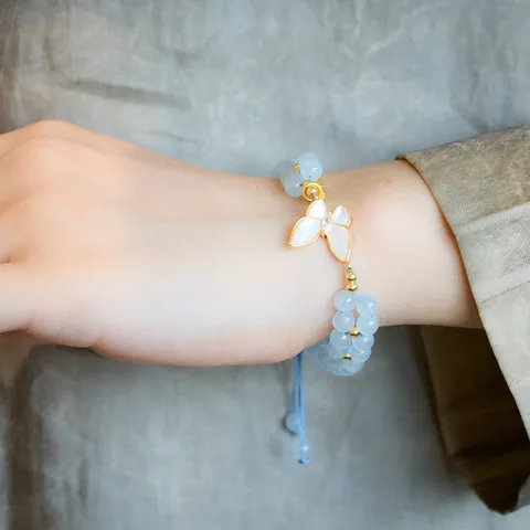 Bracelet Tissé en Perles Naturelles d'Aigue-Marine Améthyste Pierre de Lune Avec Pendentif Papillon en Nacre Plaqué Or