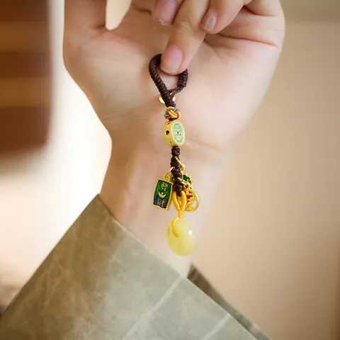 Chinese Style Gold Plated Brass Keychain Beeswax Pingan Buckle Hand Woven Vintage Pendant Car Key Ring For Men Women Gift