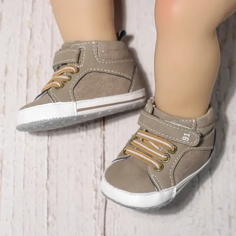 Infant High Top Baby Shoes Non Slip Soft Sole Pre Walkers Casual PU Leather Toddler Sneakers With Magic Tape For Boys Girls