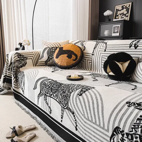 Chenille Sofa Cover Anti-Scratch Protective Throw Blanket With Horse Pattern And Tassel For Modern Living Room Home Decor