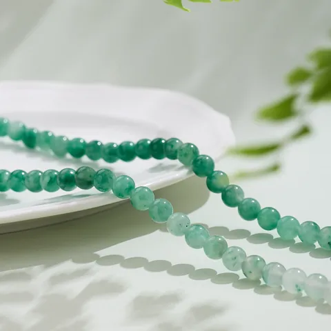 Handmade Natural Green Quartzite Beaded Necklace For Women Elegant Gradient Color African Emerald Gemstone Round Bead Jewelry Gift