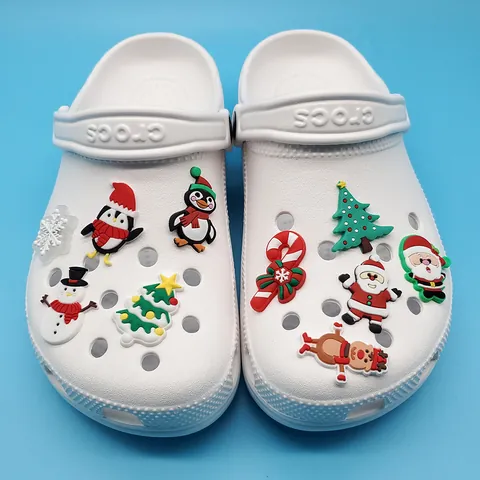 Christmas Theme PVC Shoe Charms For Clogs Cartoon Santa Claus Snowman Reindeer Christmas Tree Shoe Decoration Accessories