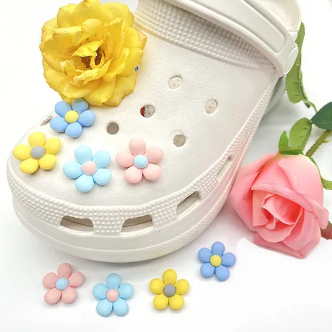 Resin Flower Shoe Charms For Sandals Cute Removable 3D Floral Buckle Decorative Accessories For Hole Shoes Women Kids Jewelry