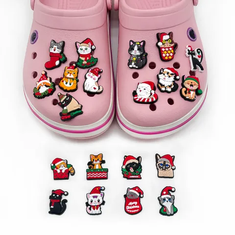 Cute Christmas Cat Shoe Charms PVC Soft Rubber Cartoon Kitty Decorations For Clogs Sandals Slides Holiday Gift Accessories