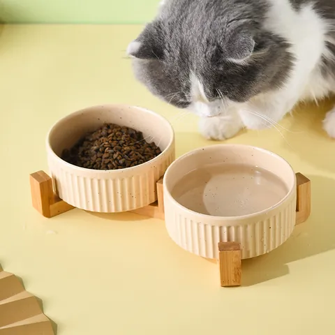 Keramiek Kat Hond Voerbak Set Met Verhoogde Bamboehout Standaard Verticale Strepen Gespikkeld Patroon Huisdier Voerbak Drinkbak Voor Katten Kleine Honden