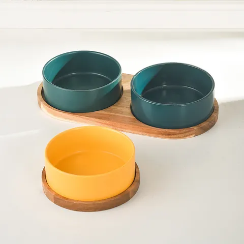 Matte Keramiek Voerbak Set Voor Huisdieren Met Acaciahouten Dienblad Verhoogde Kat En Hond Voerbak Nekbescherming
