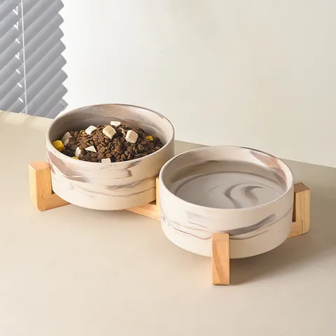 Keramische Huisdierbak Met Bamboe Houten Standaard Marmerpatroon Verhoogde Kattenhondenbak Bescherming Van De Nekwervels Huisdiervoeding Waterbak