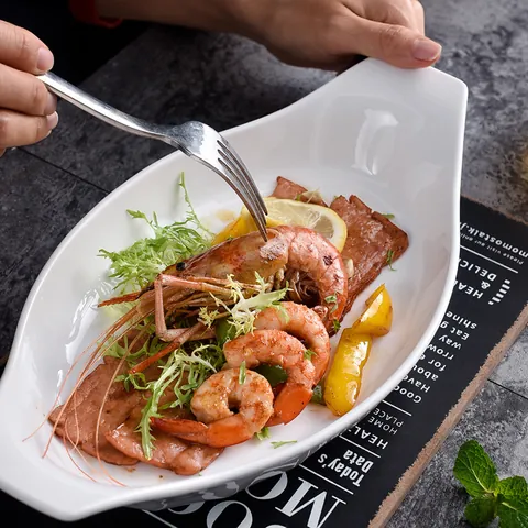 Modern White Ceramic Irregular Oval Fish Plate Double Handle Baking Pan Microwave Safe Porcelain Serving Tray Tableware