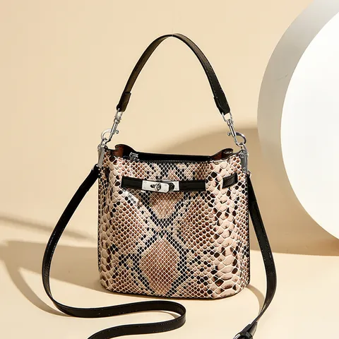 Vintage Snake Skin Pattern Genuine Leather Bucket Bag For Women Street Style Shoulder Handbag With Silver Tone Metal Lock