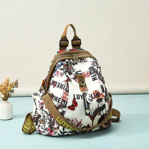 Zaino da Donna alla Moda con Stampa Graffiti Impermeabile in Tessuto Oxford Borsa da Viaggio Scolastica con Ciondolo Smiley Multi Tasche