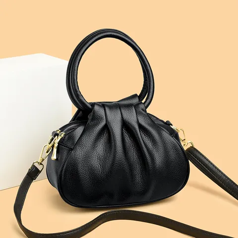 Borsa a Mano da Donna in Pelle Martellata a Pieghe Forma a Conchiglia Cloud Bag Con Manico Tondo e Tracolla Rimovibile